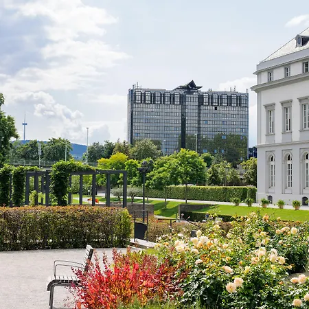 Отель Mercure 4*