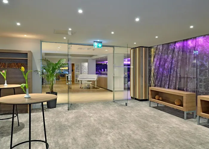 Mercure 4* Κόμπλεντς